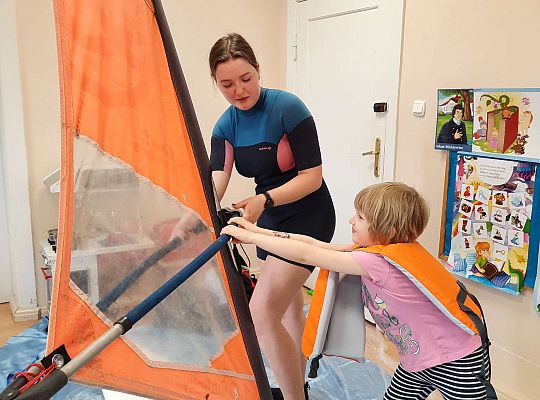 Gr. III i IV - "Aktywnie spędzamy czas wolny"- spotkanie z Zuzanną Gołębiewską członkinią Łebskiego Klubu Żeglarskiego