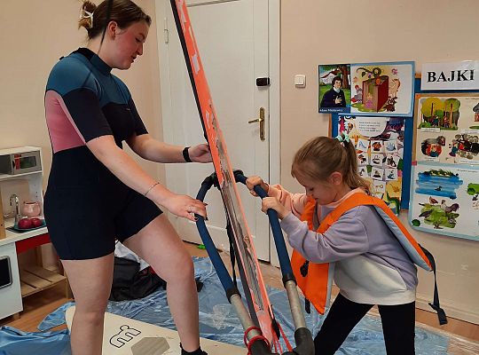 Gr. III i IV - "Aktywnie spędzamy czas wolny"- spotkanie z Zuzanną Gołębiewską członkinią Łebskiego Klubu Żeglarskiego