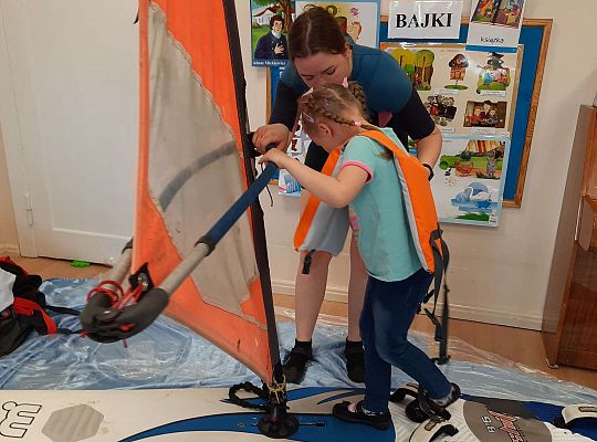 Gr. III i IV - "Aktywnie spędzamy czas wolny"- spotkanie z Zuzanną Gołębiewską członkinią Łebskiego Klubu Żeglarskiego