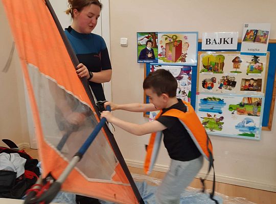 Gr. III i IV - "Aktywnie spędzamy czas wolny"- spotkanie z Zuzanną Gołębiewską członkinią Łebskiego Klubu Żeglarskiego