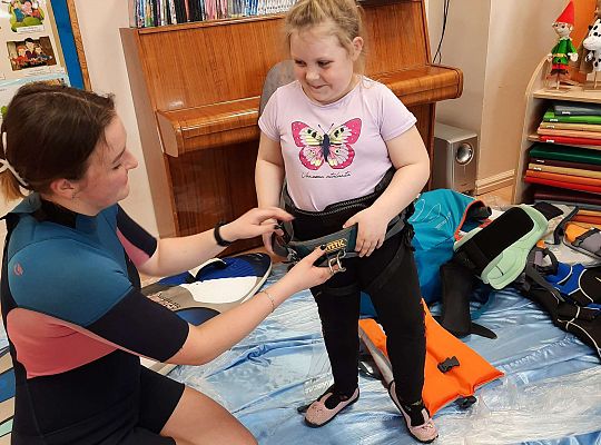 Gr. III i IV - "Aktywnie spędzamy czas wolny"- spotkanie z Zuzanną Gołębiewską członkinią Łebskiego Klubu Żeglarskiego