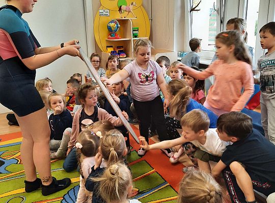 Gr. III i IV - "Aktywnie spędzamy czas wolny"- spotkanie z Zuzanną Gołębiewską członkinią Łebskiego Klubu Żeglarskiego