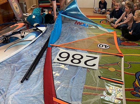 Gr. III i IV - "Aktywnie spędzamy czas wolny"- spotkanie z Zuzanną Gołębiewską członkinią Łebskiego Klubu Żeglarskiego