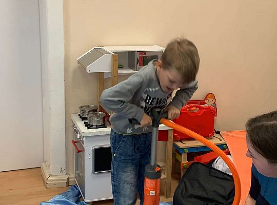 Gr. III i IV - "Aktywnie spędzamy czas wolny"- spotkanie z Zuzanną Gołębiewską członkinią Łebskiego Klubu Żeglarskiego