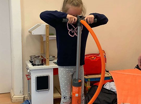 Gr. III i IV - "Aktywnie spędzamy czas wolny"- spotkanie z Zuzanną Gołębiewską członkinią Łebskiego Klubu Żeglarskiego