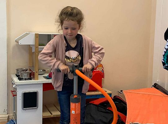 Gr. III i IV - "Aktywnie spędzamy czas wolny"- spotkanie z Zuzanną Gołębiewską członkinią Łebskiego Klubu Żeglarskiego