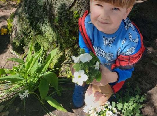 Gr. II Wiosna w ogrodzie i na łące