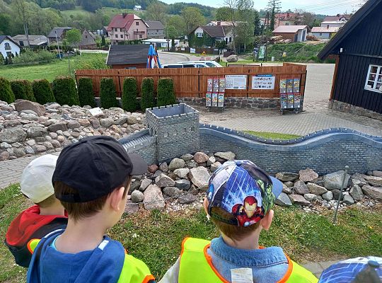 Gr. IV "Park Miniatur" i "Park Gigantów" - Strysza Buda