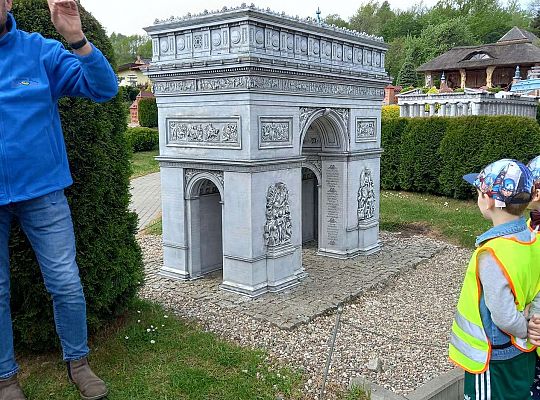 Gr. IV "Park Miniatur" i "Park Gigantów" - Strysza Buda