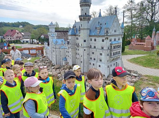 Gr. IV "Park Miniatur" i "Park Gigantów" - Strysza Buda