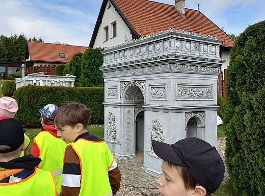 Gr. IV "Park Miniatur" i "Park Gigantów" - Strysza Buda