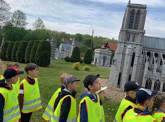 Gr. IV "Park Miniatur" i "Park Gigantów" - Strysza Buda