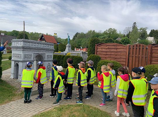 Gr. IV "Park Miniatur" i "Park Gigantów" - Strysza Buda