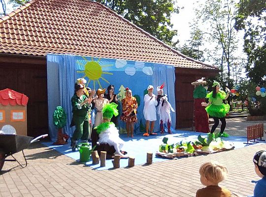 "Rzepka" w wykonaniu rodziców i nauczycieli