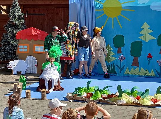 "Rzepka" w wykonaniu rodziców i nauczycieli