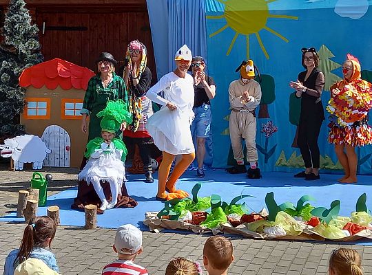 "Rzepka" w wykonaniu rodziców i nauczycieli