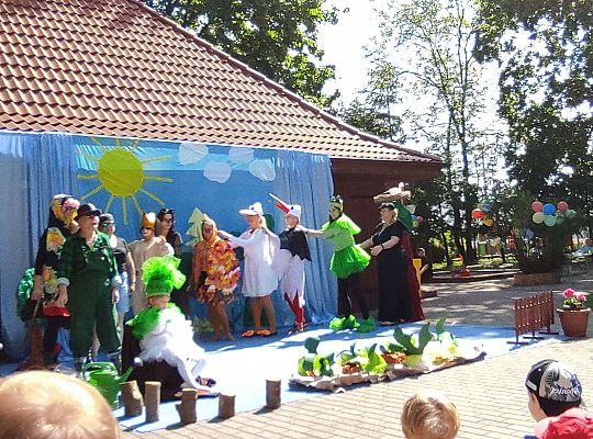 "Rzepka" w wykonaniu rodziców i nauczycieli