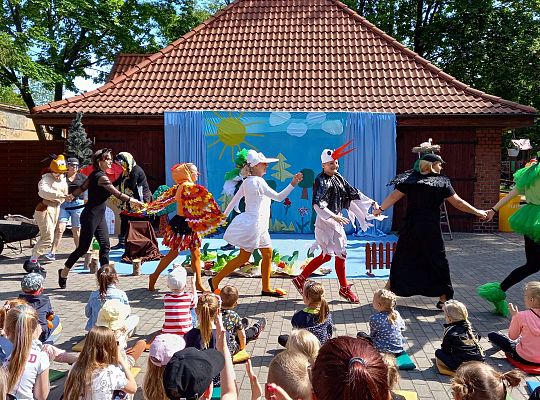 "Rzepka" w wykonaniu rodziców i nauczycieli