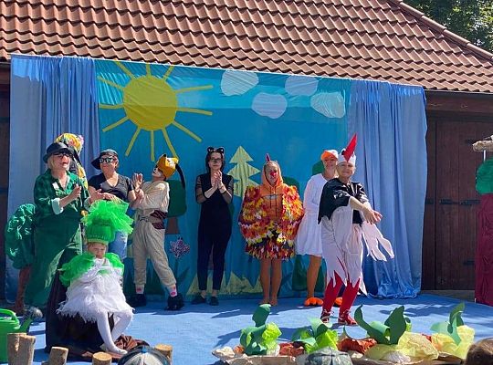 "Rzepka" w wykonaniu rodziców i nauczycieli