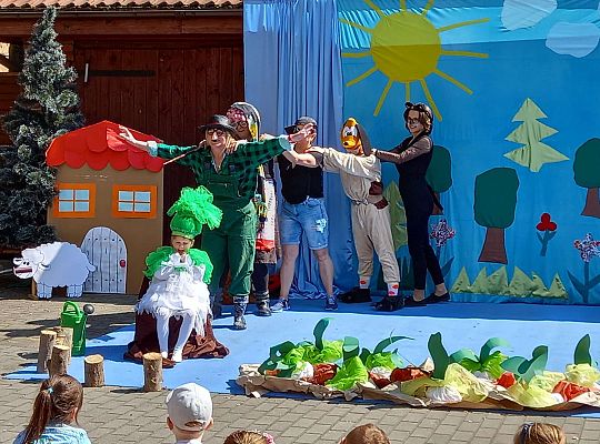 "Rzepka" w wykonaniu rodziców i nauczycieli