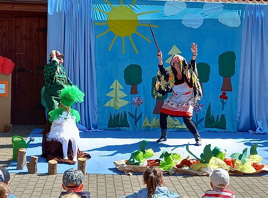 "Rzepka" w wykonaniu rodziców i nauczycieli