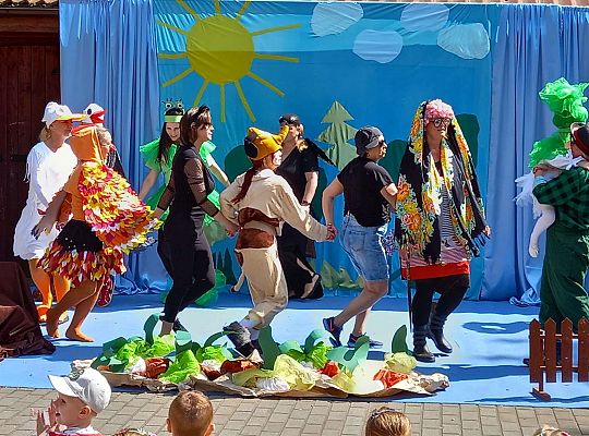 "Rzepka" w wykonaniu rodziców i nauczycieli