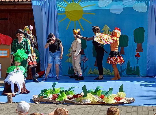 "Rzepka" w wykonaniu rodziców i nauczycieli