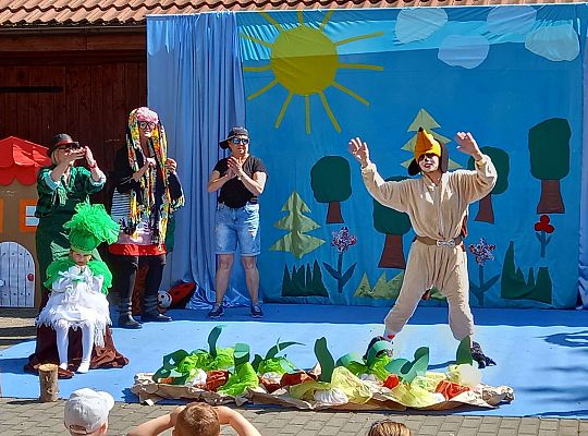 "Rzepka" w wykonaniu rodziców i nauczycieli