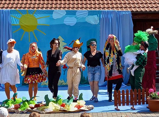 "Rzepka" w wykonaniu rodziców i nauczycieli