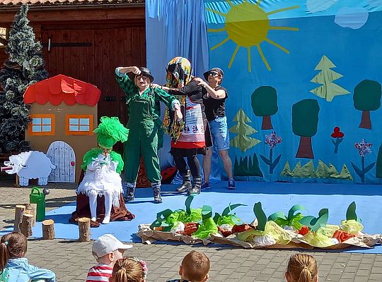 "Rzepka" w wykonaniu rodziców i nauczycieli