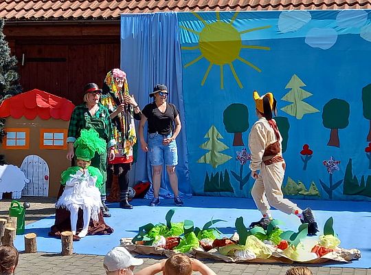 "Rzepka" w wykonaniu rodziców i nauczycieli