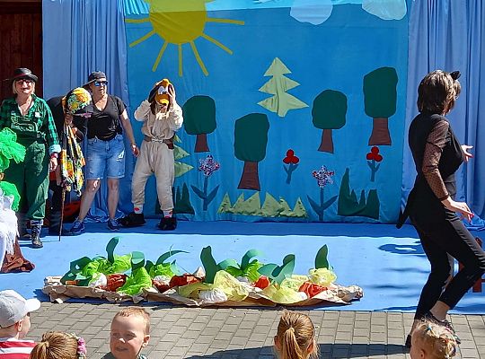 "Rzepka" w wykonaniu rodziców i nauczycieli