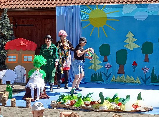 "Rzepka" w wykonaniu rodziców i nauczycieli