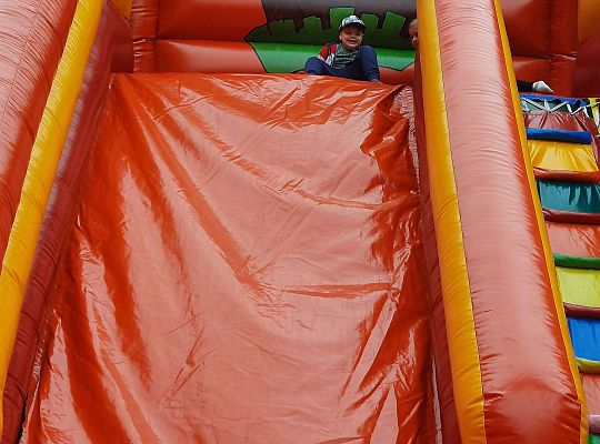 Gr. III Dmuchaniec w przedszkolu -dziecięce szaleństwo