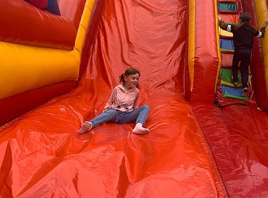 Gr. IV Dmuchaniec w przedszkolu- dziecięce szaleństwo