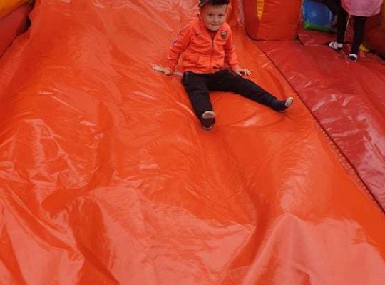 Gr. II Super zabawa na "Dmuchańcu"