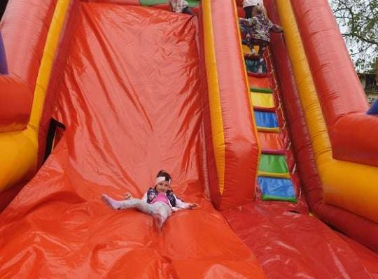 Gr. II Super zabawa na "Dmuchańcu"