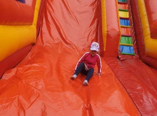 Gr. II Super zabawa na "Dmuchańcu"