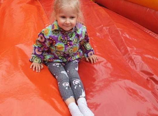 Gr. II Super zabawa na "Dmuchańcu"