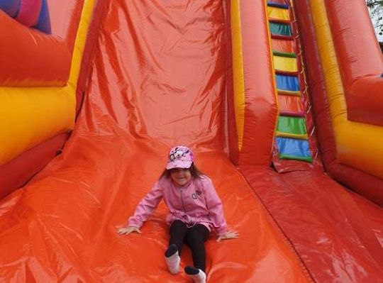 Gr. II Super zabawa na "Dmuchańcu"