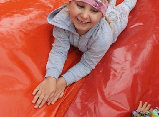 Gr. II Super zabawa na "Dmuchańcu"