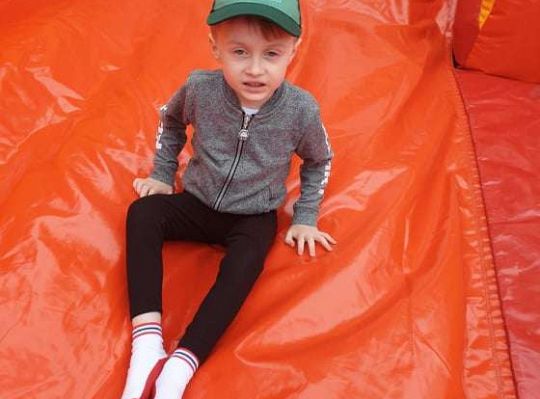 Gr. II Super zabawa na "Dmuchańcu"