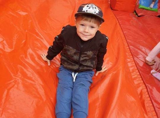 Gr. II Super zabawa na "Dmuchańcu"