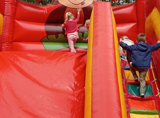 Gr. I Super zabawa na "Dmuchańcu"