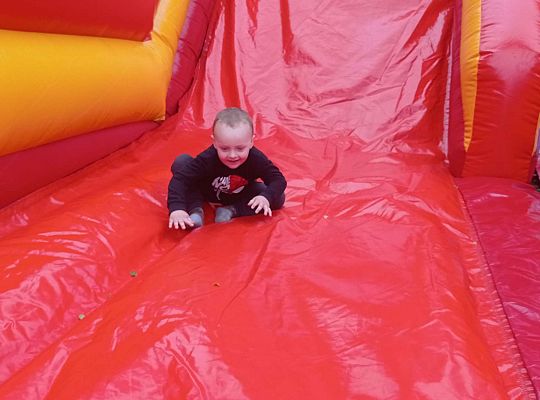 Gr. I Super zabawa na "Dmuchańcu"