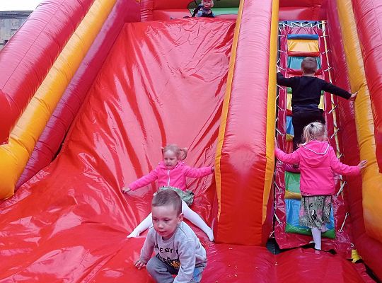 Gr. I Super zabawa na "Dmuchańcu"