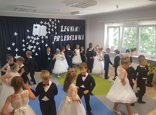 Tak trudno się rozstać...- pożegnanie "starszaków"