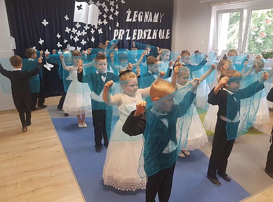 Tak trudno się rozstać...- pożegnanie "starszaków"