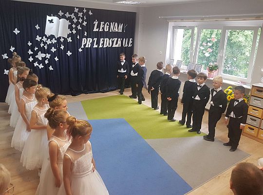 Tak trudno się rozstać...- pożegnanie "starszaków"