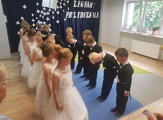 Tak trudno się rozstać...- pożegnanie "starszaków"